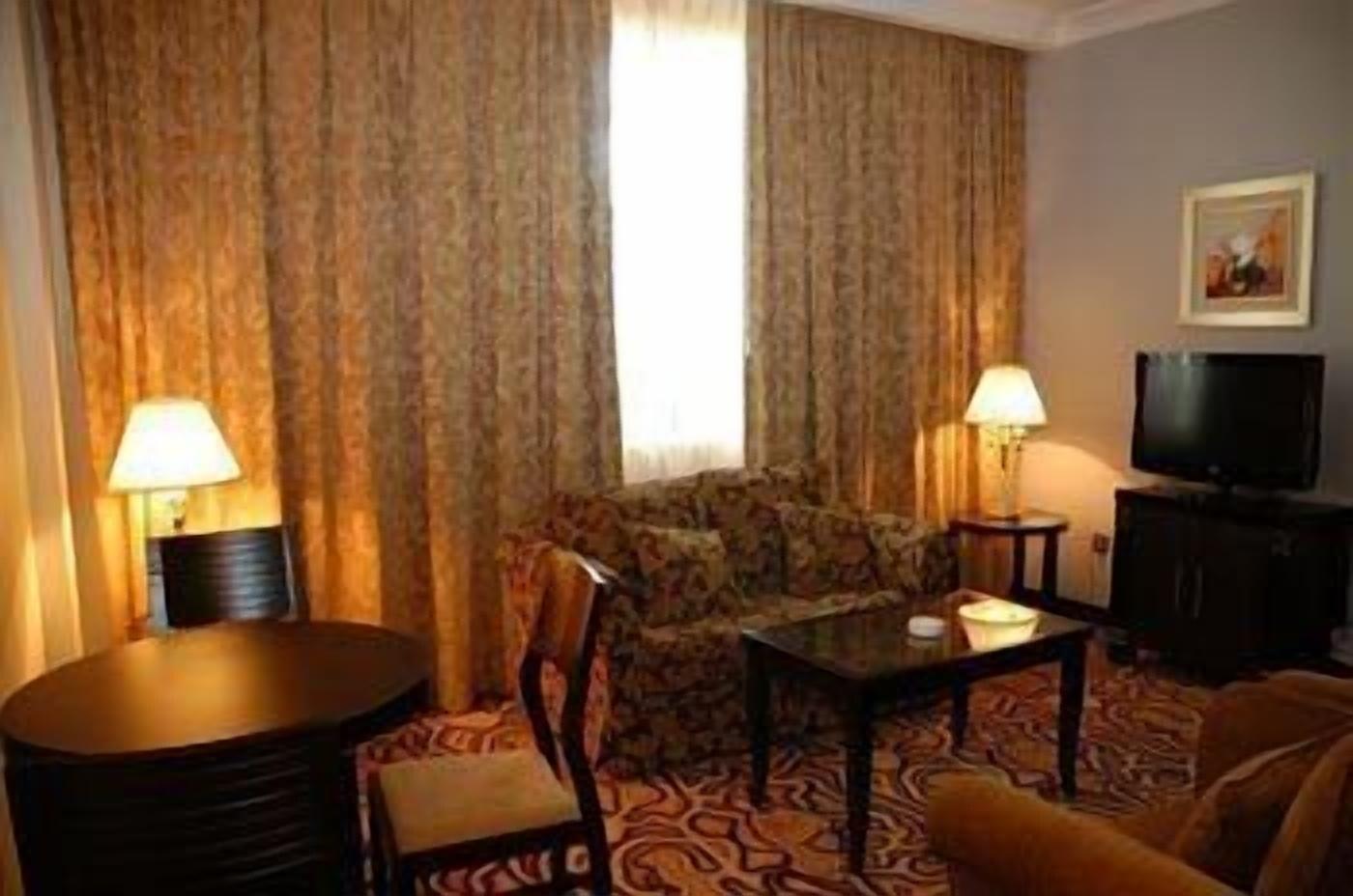 Sharjah Palace Hotel Dış mekan fotoğraf