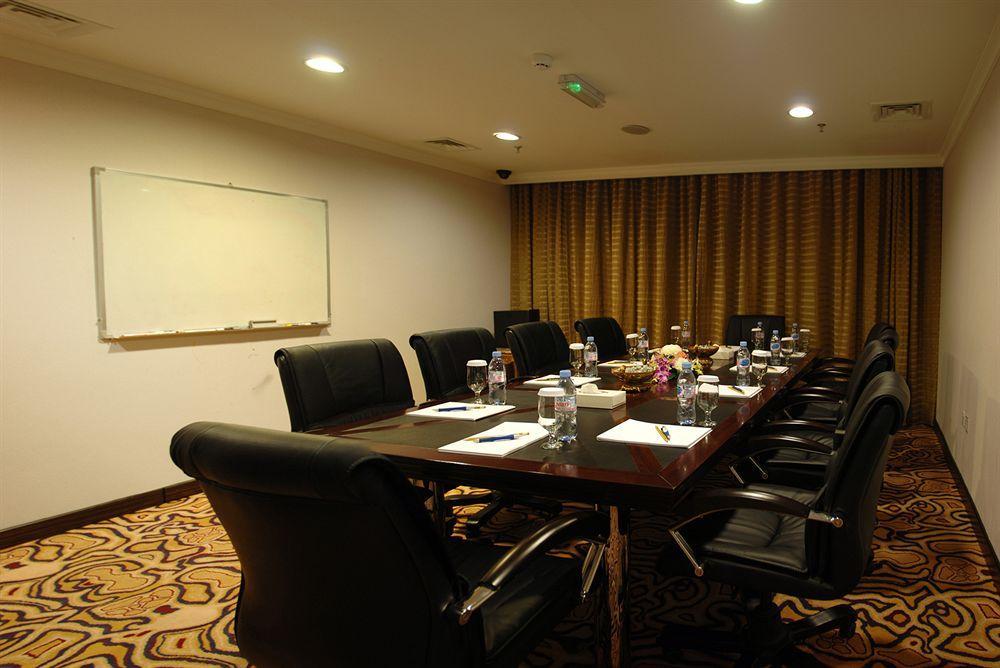 Sharjah Palace Hotel Dış mekan fotoğraf